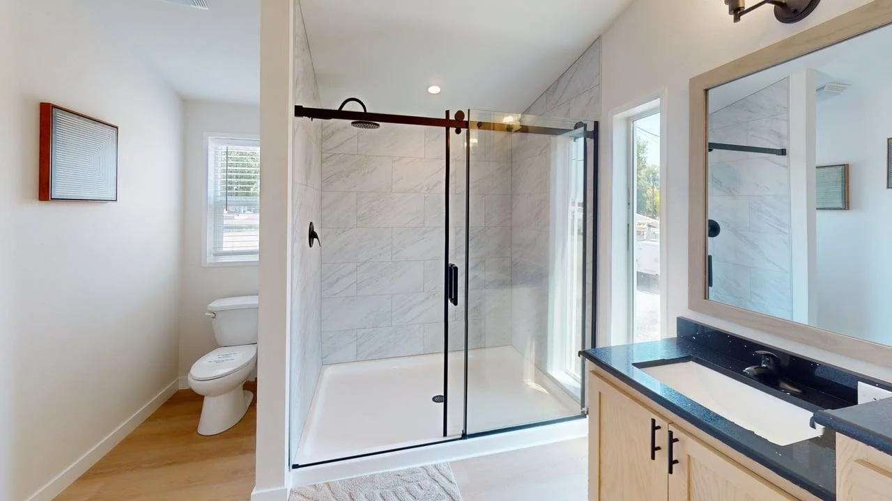Bathroom option photo 19