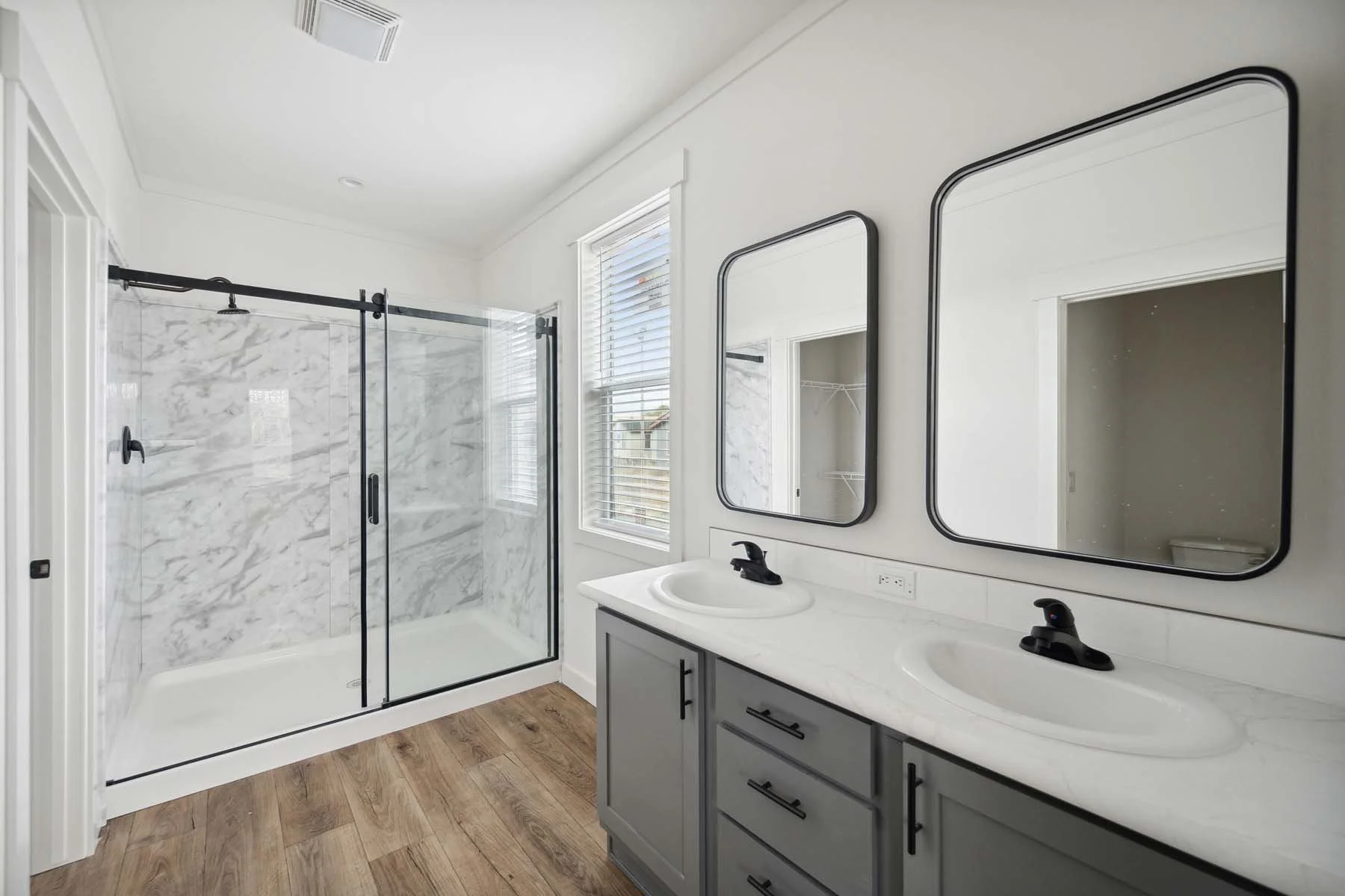 Bathroom option photo 21